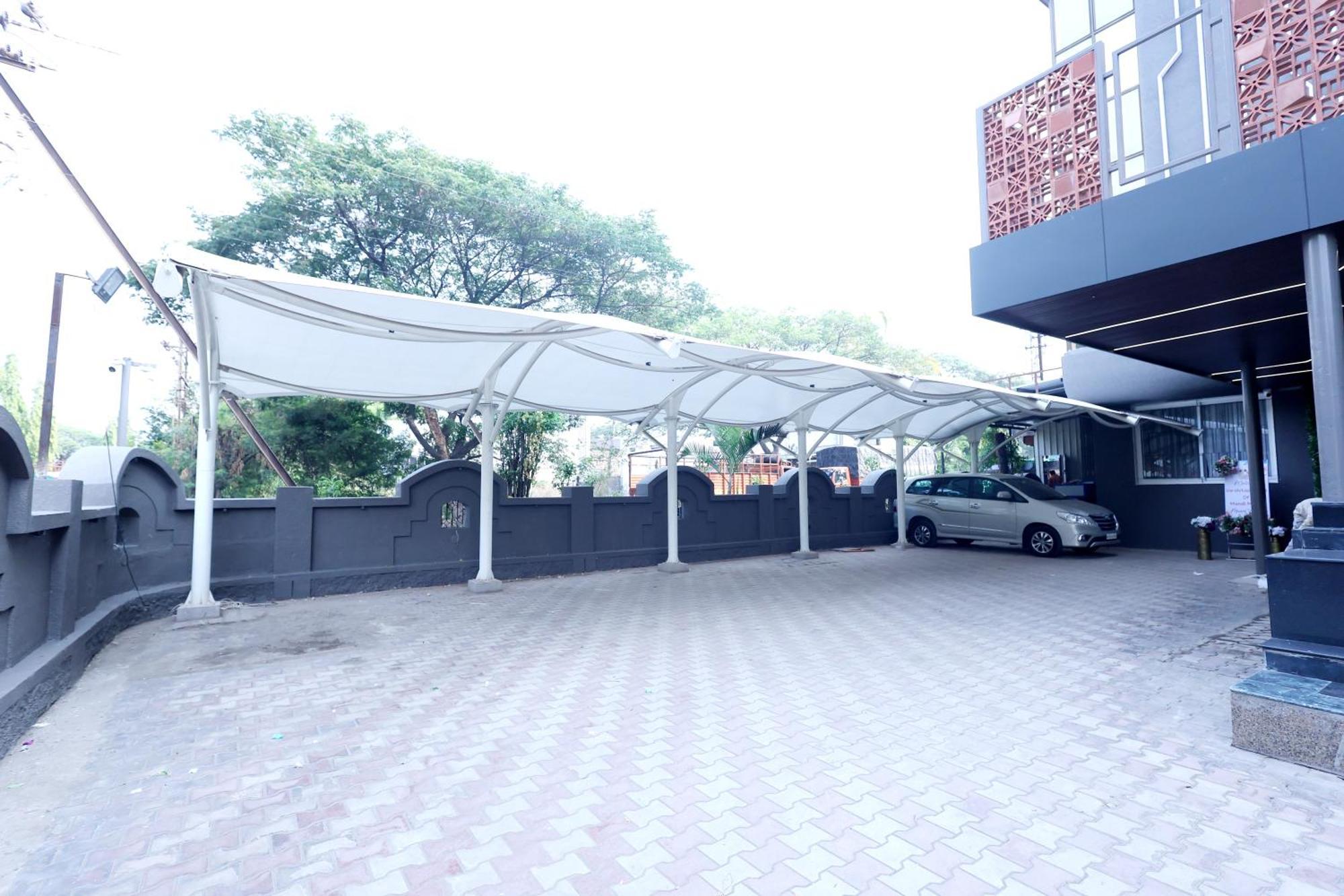 Hotel Statusinn, Ichalkaranji Exterior photo